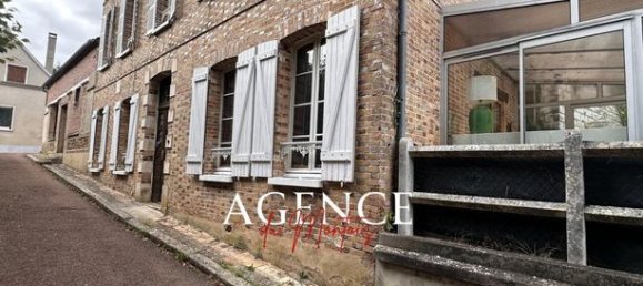 3 Schlafzimmer Haus in Yonne, France, Nr. 312396 2