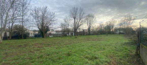 Terreno en Prahecq, France No. 57810 4