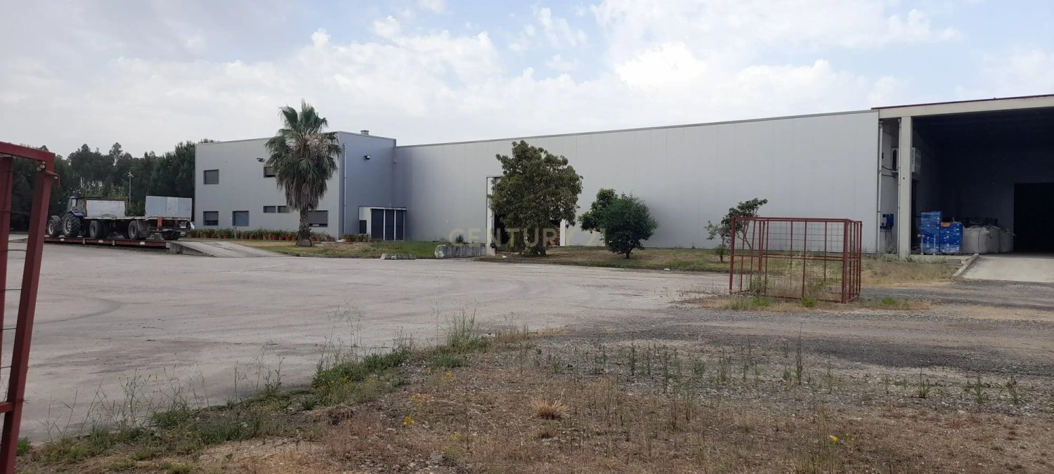 4400m² Warehouse in Montijo, Portugal No. 268284