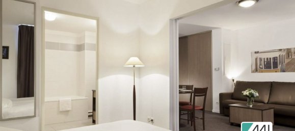 1 bedroom Apartment in Le Port-Marly, France No. 327919 3