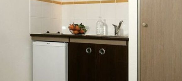 1 bedroom Apartment in Le Port-Marly, France No. 327919 4