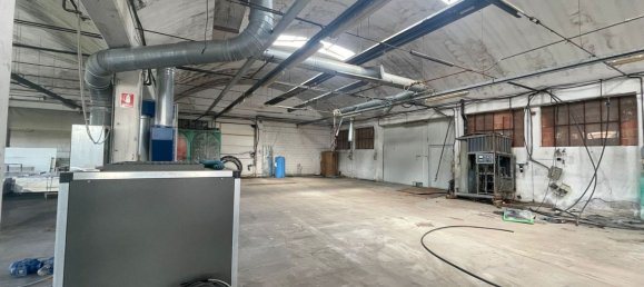 1020m² Warehouse in Pordenone, Italy No. 261363 8