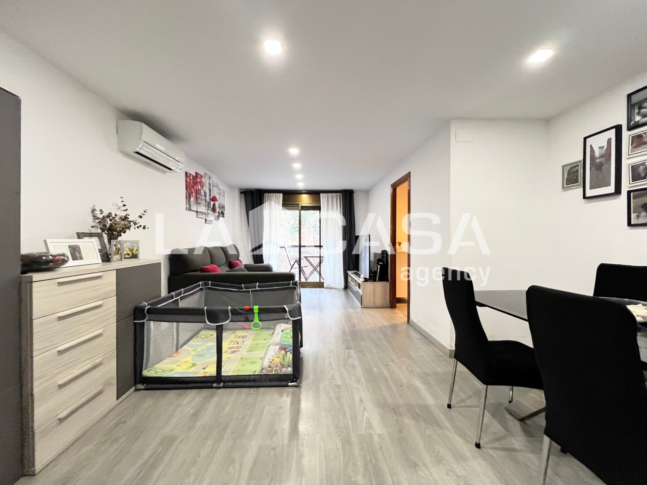 3 غرف نوم شقة في Barcelona, Spain رقم 24526