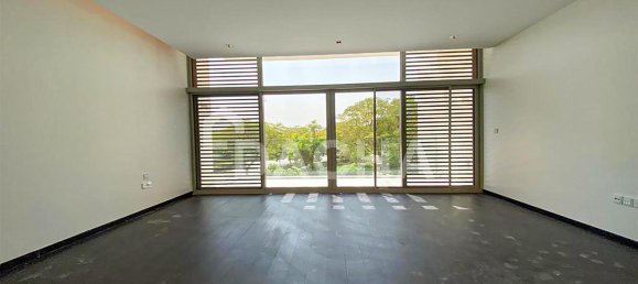 4 Schlafzimmer Villa in Dubai, UAE, Nr. 28003 6