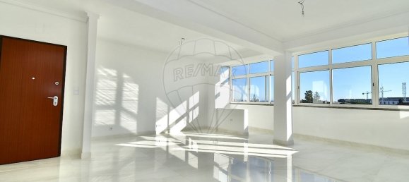 3 bedrooms Apartment in Cascais, Portugal No. 116816 2