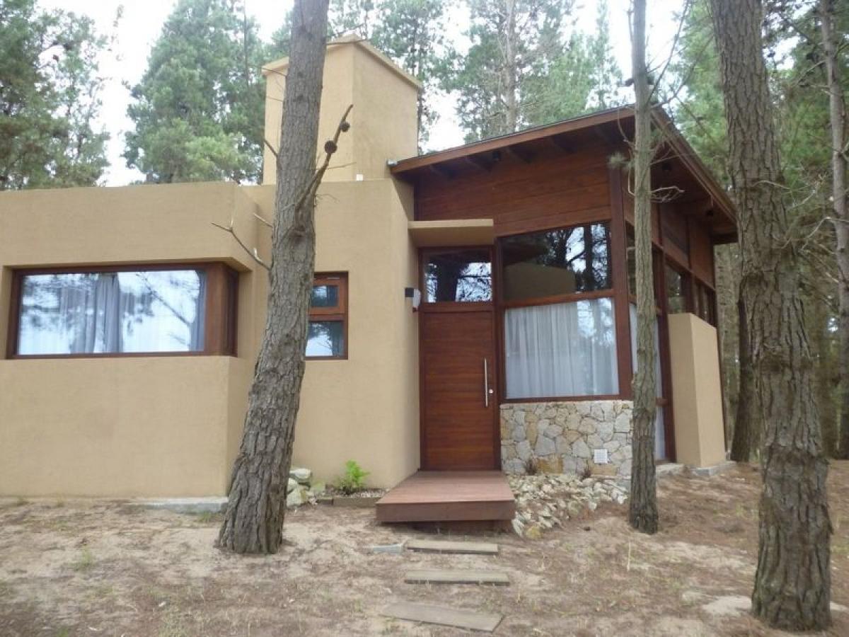 2 bedrooms House in Mar del Plata, Argentina No. 72962