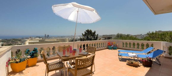 4 bedrooms Villa in Valletta, Malta No. 10796 2