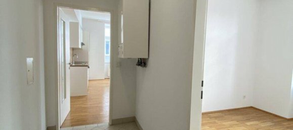 2 rooms Apartment in Hernals, Austria No. 185596 8