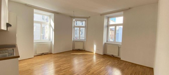 2 rooms Apartment in Hernals, Austria No. 185596 2