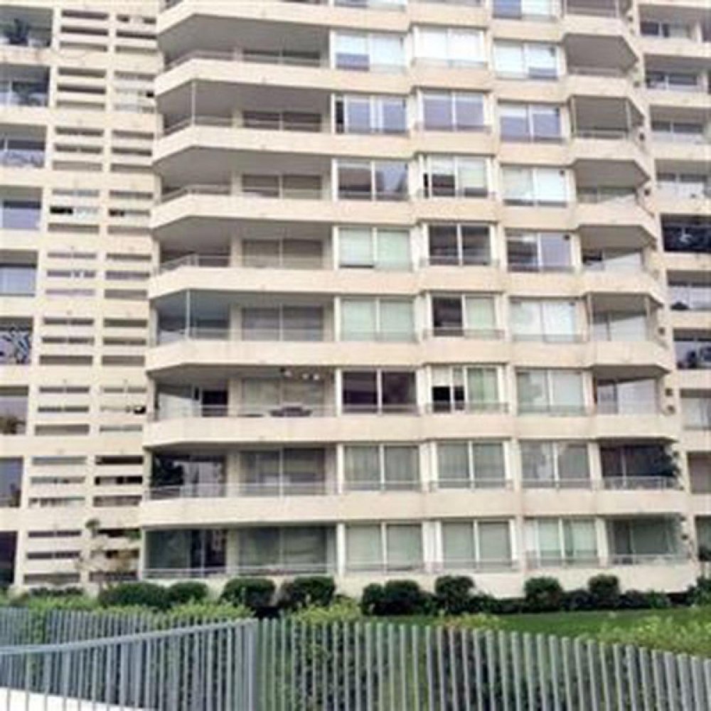 4 bedrooms Apartment in Santiago, Chile No. 2013