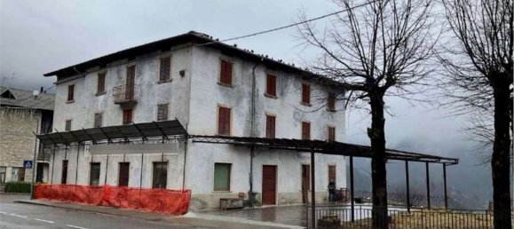 Edificio en Santa Brigida, Italy 1073 m² No. 300154 3
