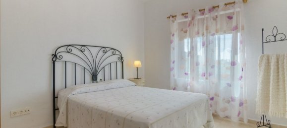 Villa de 4 dormitorios en Estepona, Spain No. 72219 12