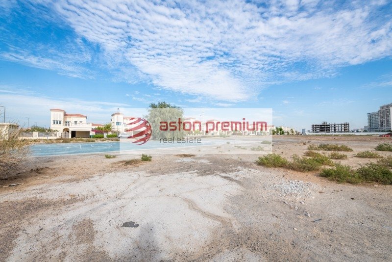 517.5m² Land in Jumeirah Village Circle, UAE No. 53680
