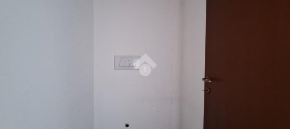 168m² Commercial property in Como, Italy No. 333723 6