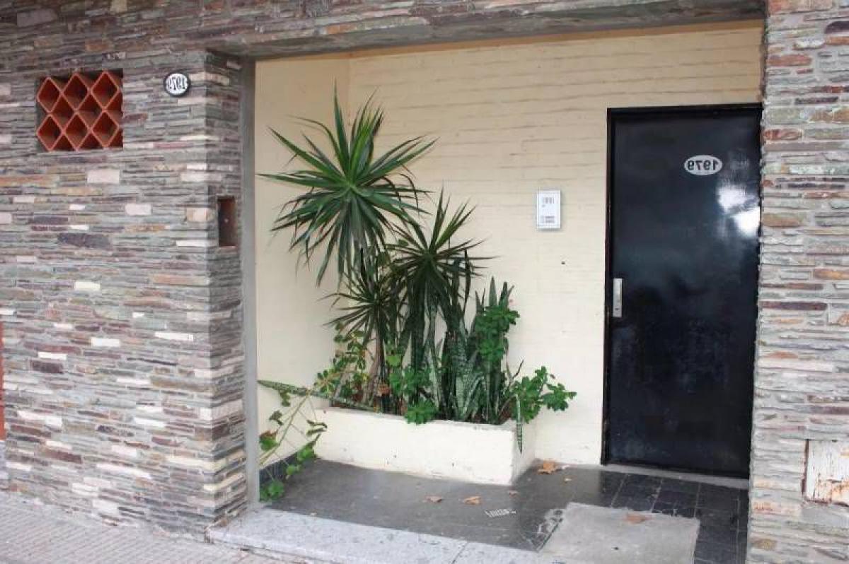 2 bedrooms House in Buenos Aires, Argentina No. 77561