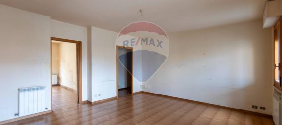 7غرفة شقة في Chiaravalle, Italy رقم 2057 3