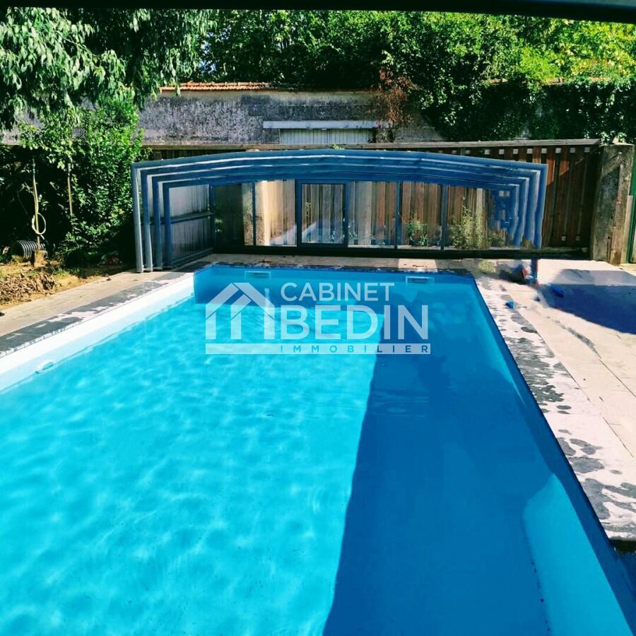 4 bedrooms House in Arveyres, France No. 102351