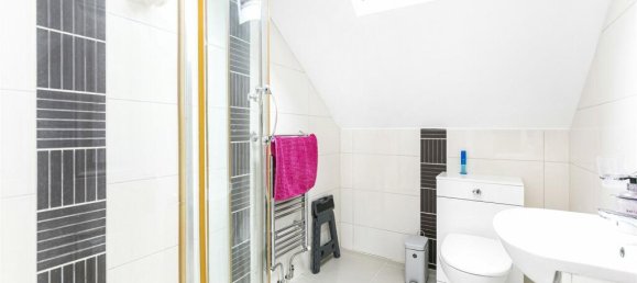 5 bedrooms House in Cockfosters, United Kingdom No. 6636 21