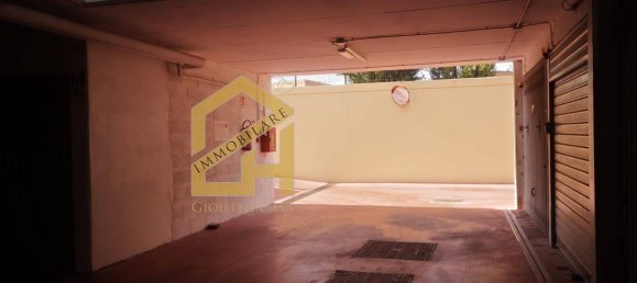 Garaje en Rome, Italy 19 m² No. 228639 5