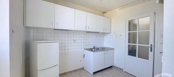 1 bedroom Apartment in Chartres, France No. 69753 9