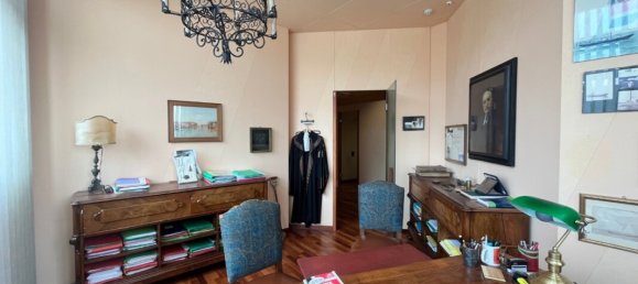 Escritório T3 em Venice, Italy N.º 173140 2