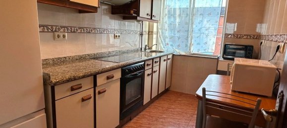 3 bedrooms Apartment in Gijon, Spain No. 140857 2