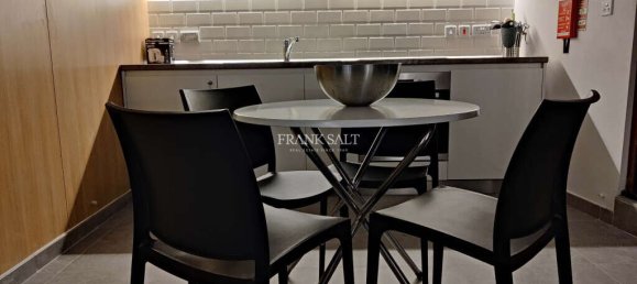 1 bedroom Apartment in Birgu, Malta No. 11062 8