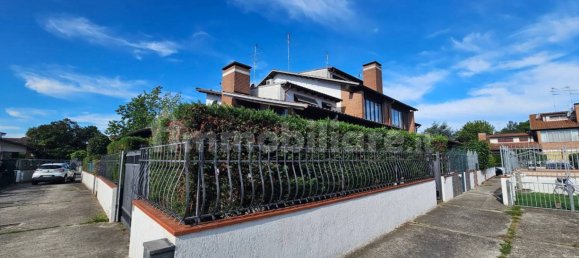 2 bedrooms House in Comacchio, Italy No. 279273 7