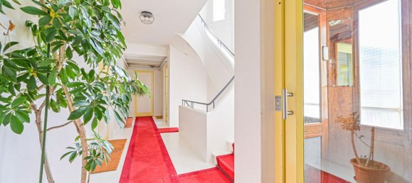 1 bedroom Apartment in Paris, France No. 182249 8