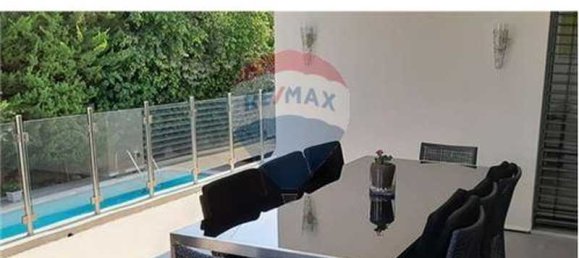4 bedrooms Villa in Limassol, Cyprus No. 13282 9