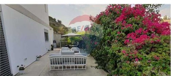 4 bedrooms Villa in Limassol, Cyprus No. 13282 15