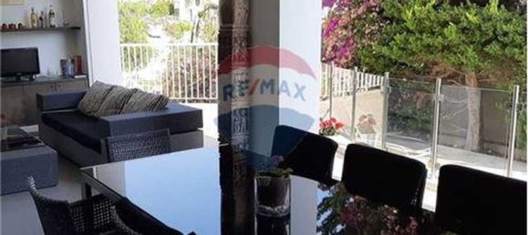 4 bedrooms Villa in Limassol, Cyprus No. 13282 3