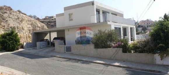 4 bedrooms Villa in Limassol, Cyprus No. 13282 16