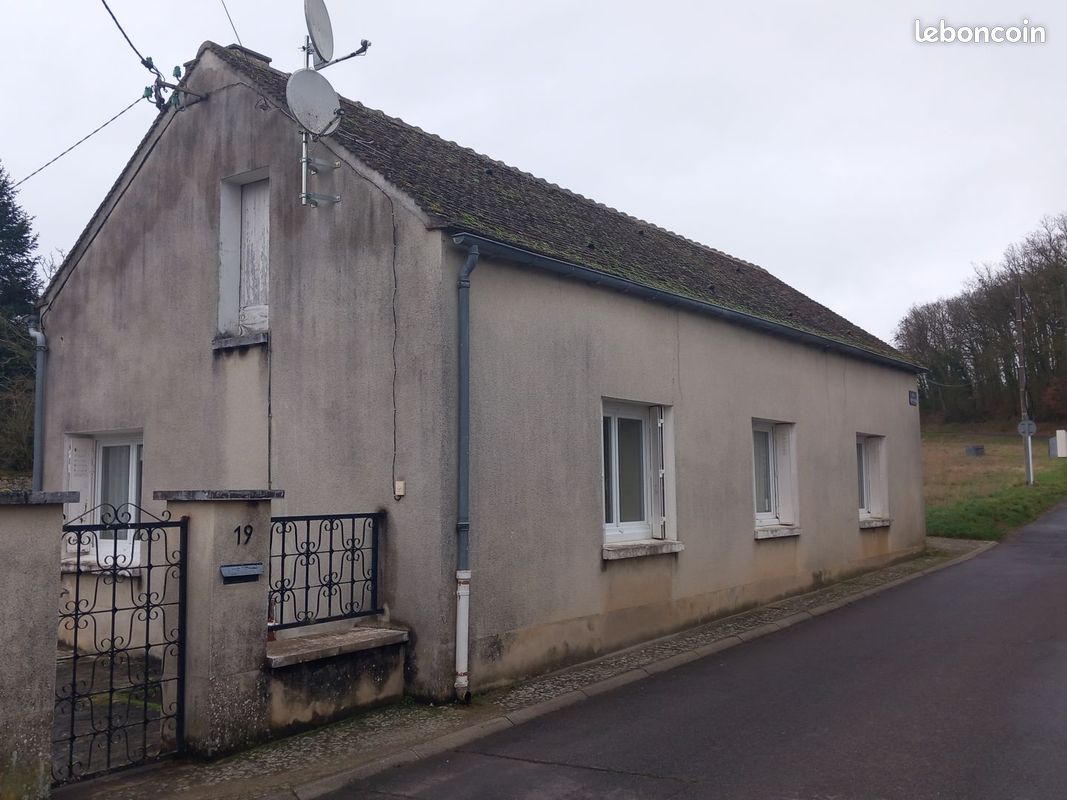 2 bedrooms House in Chateau-Landon, France No. 186603