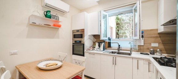 3 bedrooms Apartment in Rome, Italy No. 318814 21