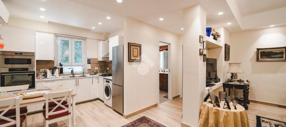 3 bedrooms Apartment in Rome, Italy No. 318814 8