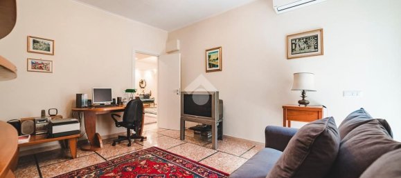 3 bedrooms Apartment in Rome, Italy No. 318814 15