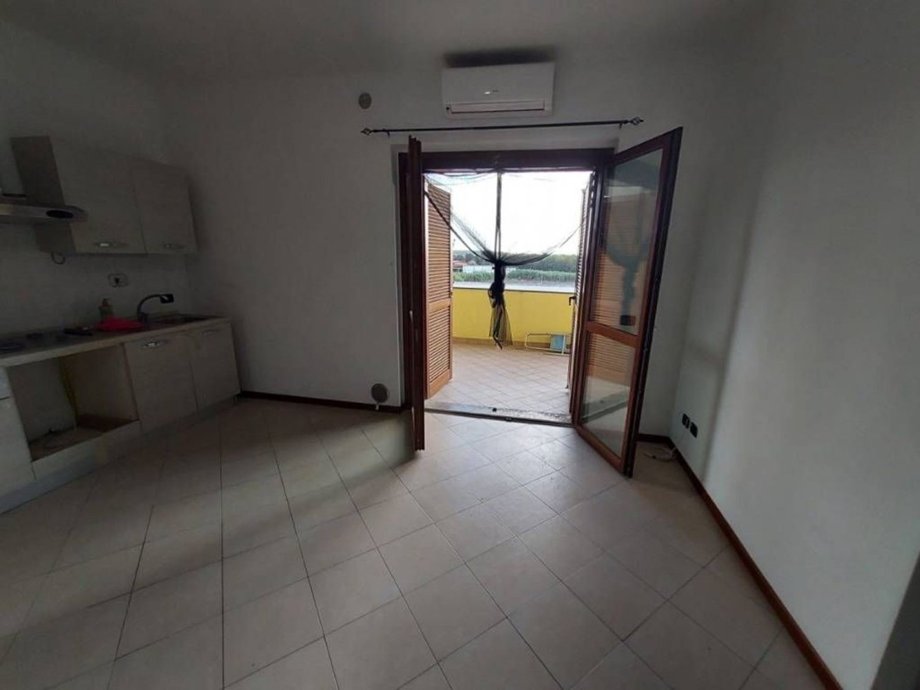 3-salle Appartement à Rome, Italy No. 194797