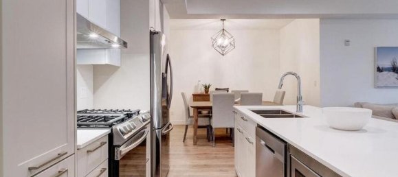 2 bedrooms Condo in British Columbia, Canada No. 1336 5