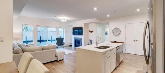 2 bedrooms Condo in British Columbia, Canada No. 1336 8