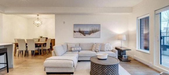 2 bedrooms Condo in British Columbia, Canada No. 1336 11