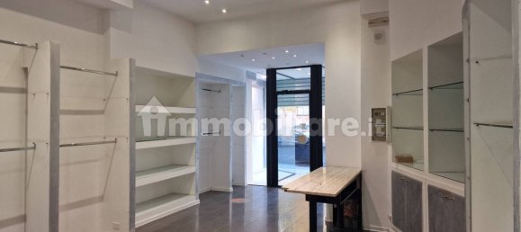 2-Zimmer Gewerbliche Immobilie in Terni, Italy, Nr. 63902 6