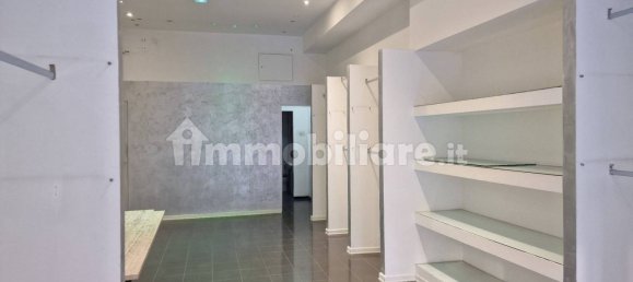 2-Zimmer Gewerbliche Immobilie in Terni, Italy, Nr. 63902 2