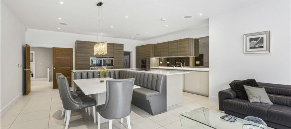 6 bedrooms House in Hadley Wood, United Kingdom No. 6570 2