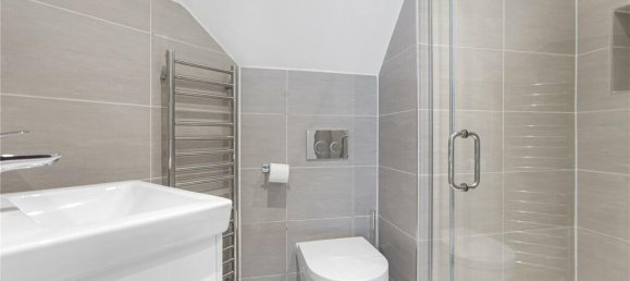 6 bedrooms House in Hadley Wood, United Kingdom No. 6570 37