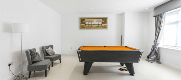 6 bedrooms House in Hadley Wood, United Kingdom No. 6570 48