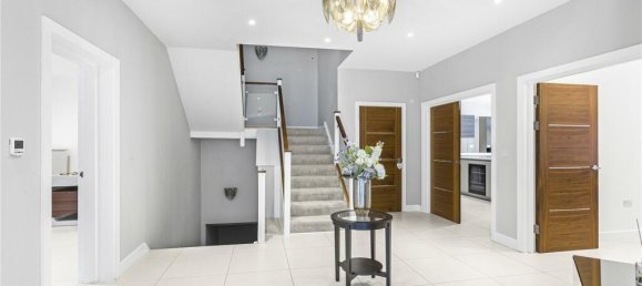 6 bedrooms House in Hadley Wood, United Kingdom No. 6570 41