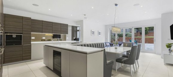 6 bedrooms House in Hadley Wood, United Kingdom No. 6570 49