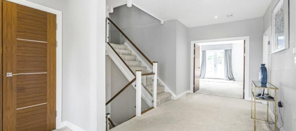 6 bedrooms House in Hadley Wood, United Kingdom No. 6570 50