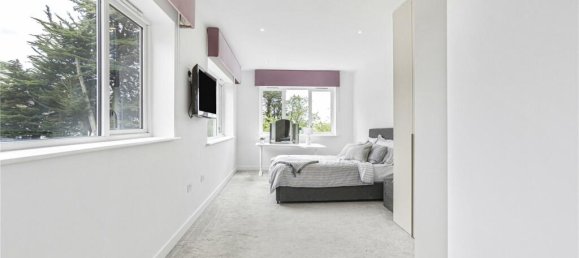 6 bedrooms House in Hadley Wood, United Kingdom No. 6570 10